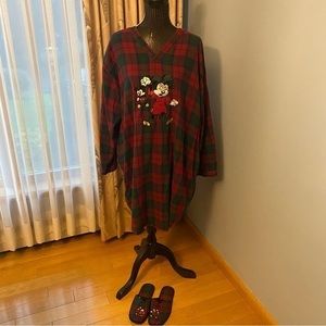 Vintage Disney cozy nightgown with slippers